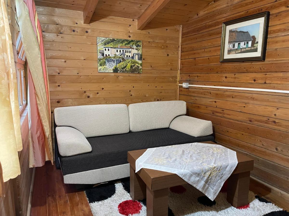 Uji I Panjes Llogara Villa Vlorë Eksteriør billede