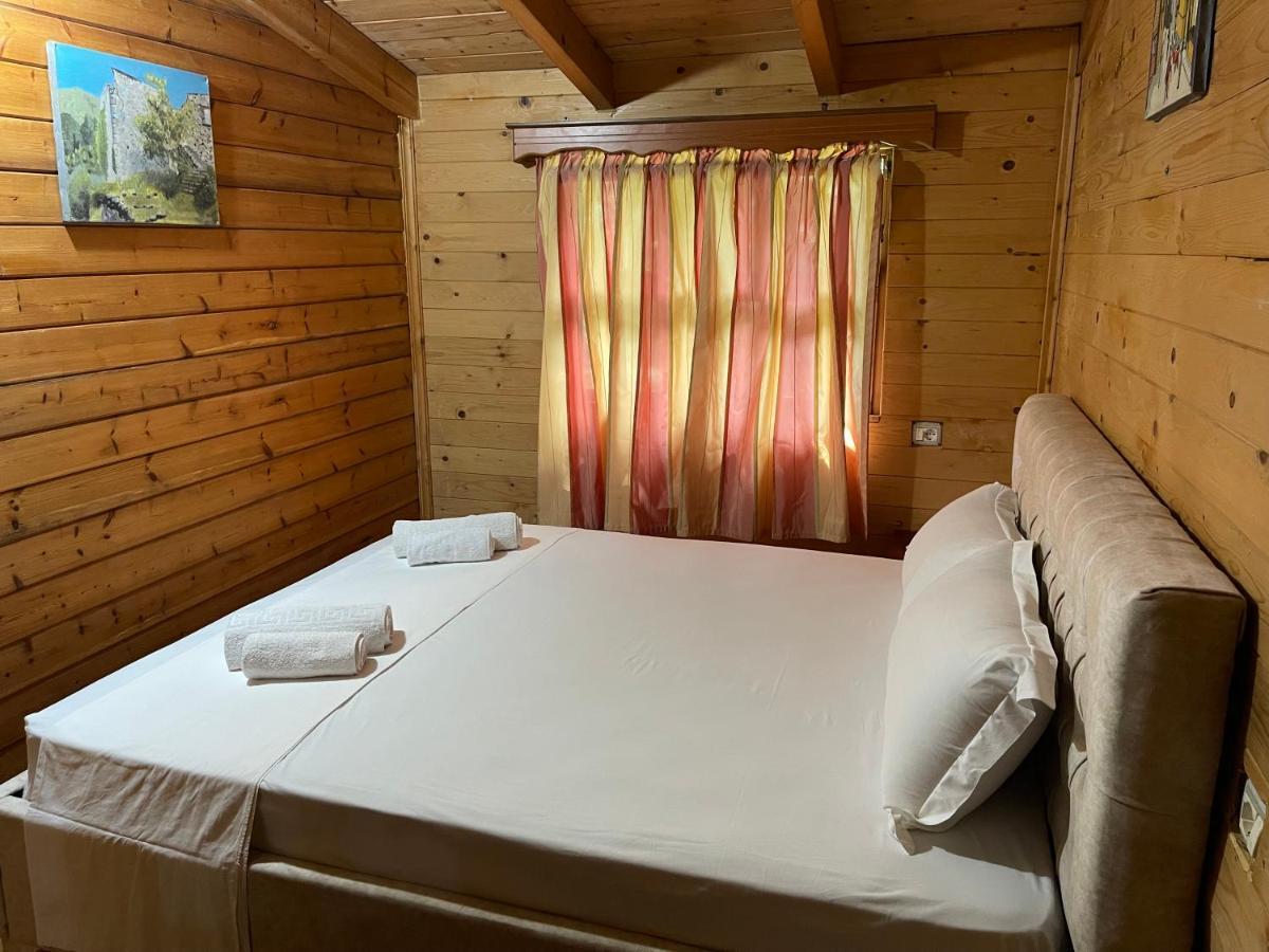 Uji I Panjes Llogara Villa Vlorë Eksteriør billede